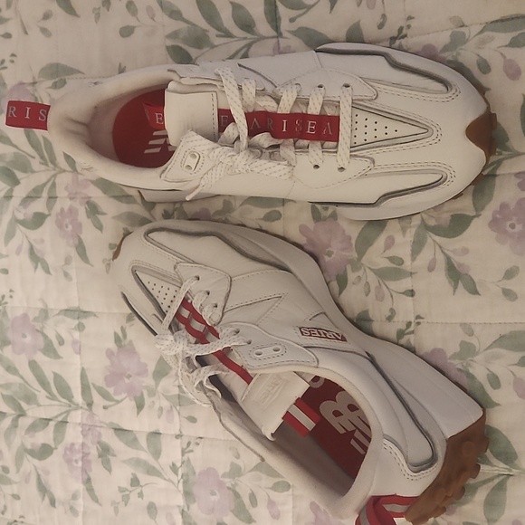 New Balance 327 Aries NWT - Picture 4 of 8